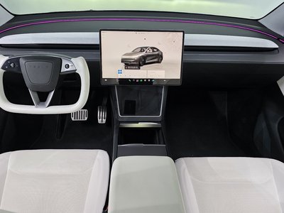 TESLA MODEL Y - 5
