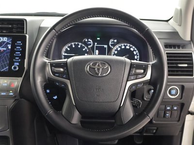 TOYOTA LAND CRUISER PRADO - 6