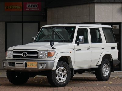 TOYOTA LAND CRUISER 70