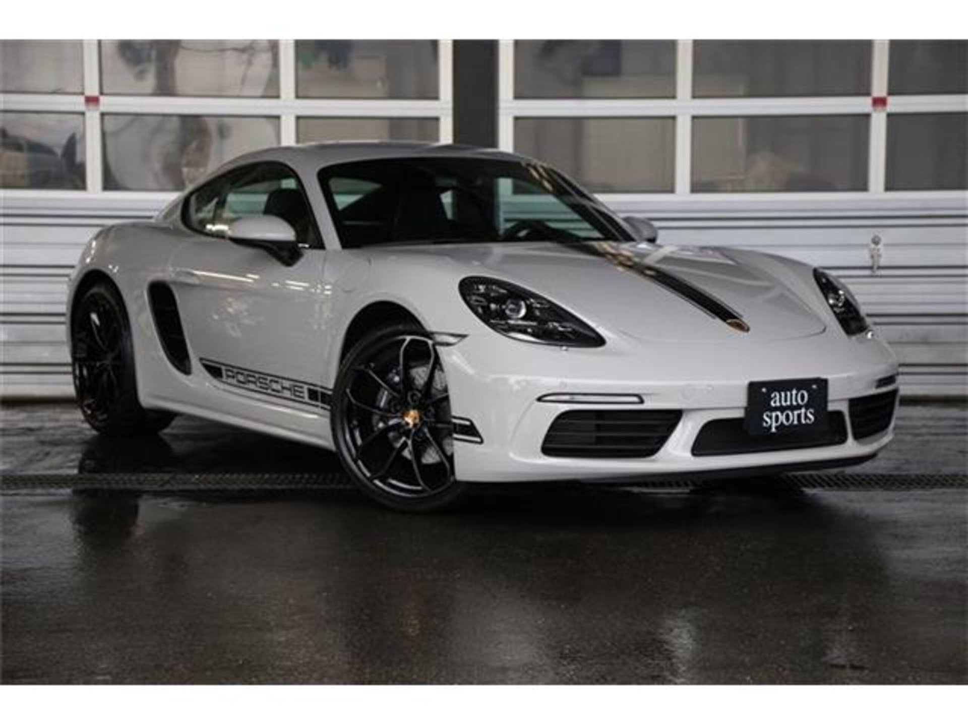 PORSCHE 718 CAYMAN - View 1