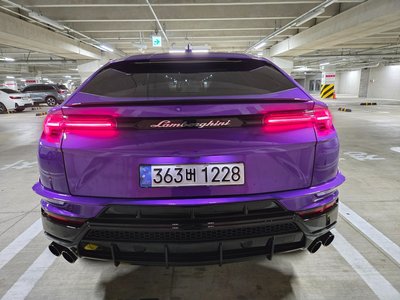 LAMBORGHINI URUS - 3