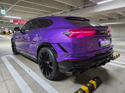 LAMBORGHINI URUS - 7
