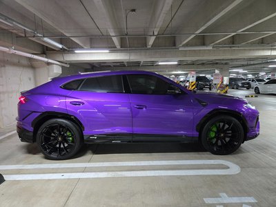 LAMBORGHINI URUS - 8