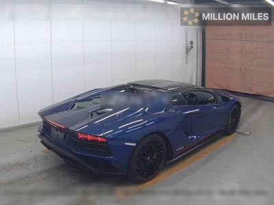 LAMBORGHINI AVENTADOR - 5