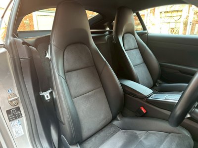 صورة 4 لـ 2018 Porsche 718