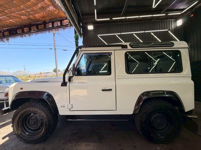LAND ROVER DEFENDER - 8