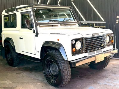 LAND ROVER DEFENDER - 6