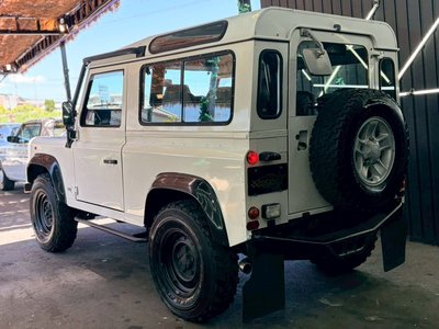 LAND ROVER DEFENDER - 9