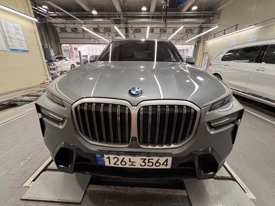 BMW X7 - 1