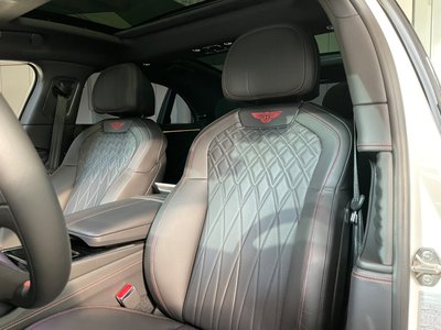 صورة 9 لـ 2021 Bentley FLYING SPUR