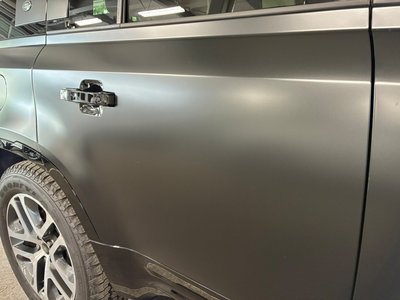 LAND ROVER DEFENDER - 10