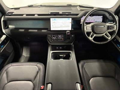 LAND ROVER DEFENDER - 2