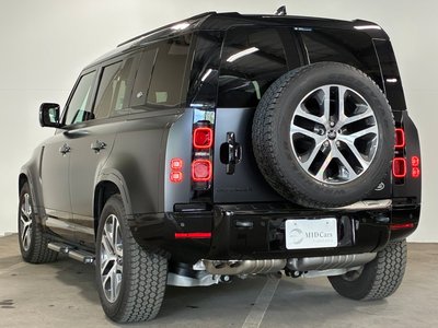 LAND ROVER DEFENDER - 8