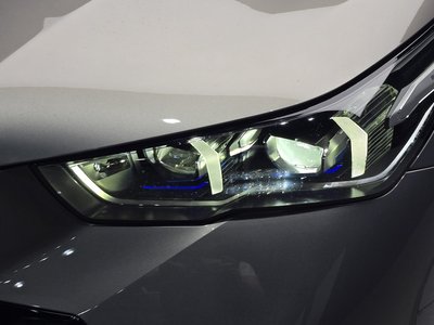 2025 BMW 5 SERIES 照片 9