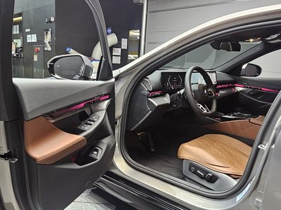 2025 BMW 5 SERIES 缩略图 13
