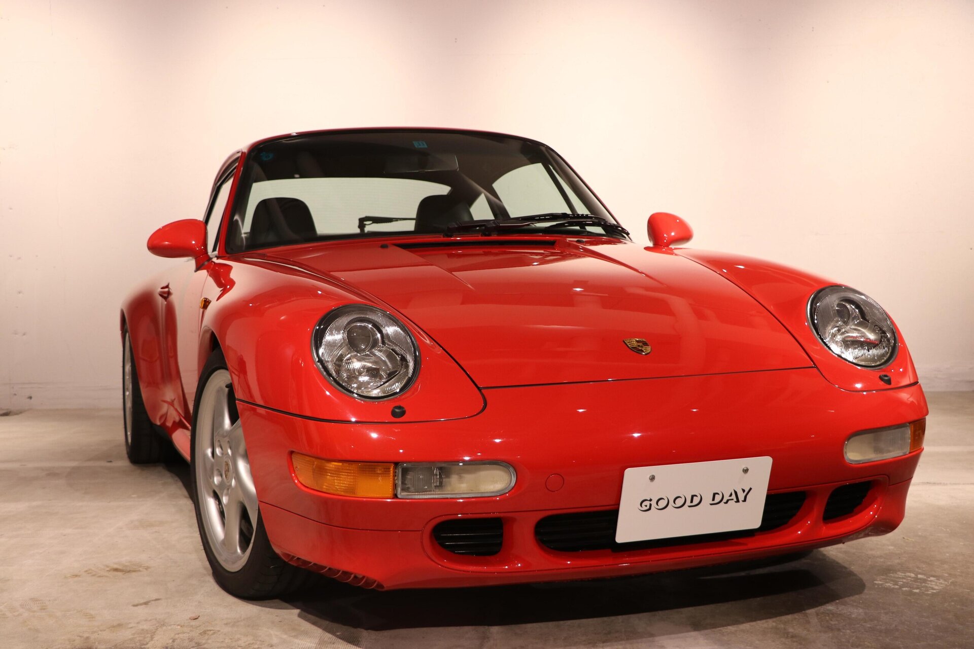 PORSCHE 911 - View 1