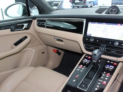 2022 Porsche MACAN — миниатюра 37