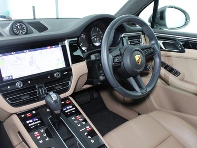 2022 Porsche MACAN — миниатюра 36