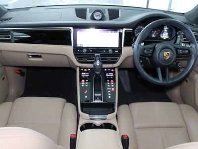 2022 Porsche MACAN — миниатюра 17