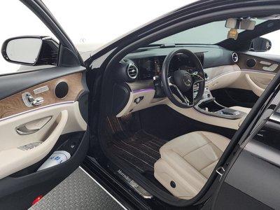 MERCEDES-BENZ E-CLASS - 10