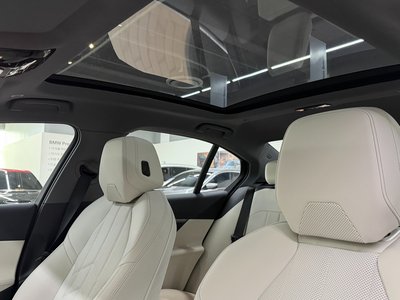BMW 5 SERIES - 10