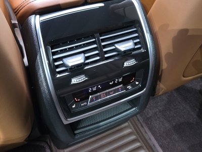 صورة مصغرة 30 لـ 2025 BMW X7