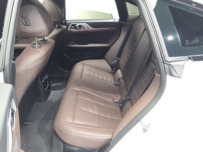 2025 BMW I4 — миниатюра 17