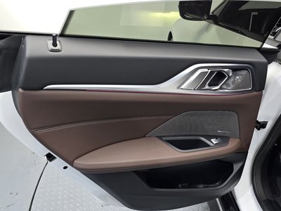 2025 BMW I4 — миниатюра 15