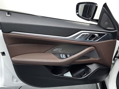 2025 BMW I4 — миниатюра 14