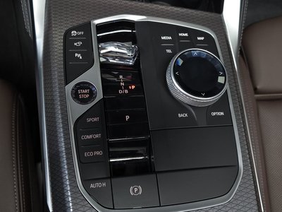 2025 BMW I4 — миниатюра 12