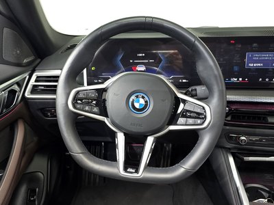 2025 BMW I4 — миниатюра 19