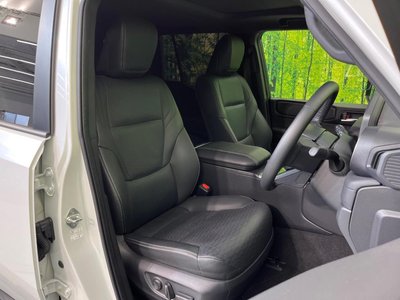 TOYOTA LAND CRUISER 250 - 8