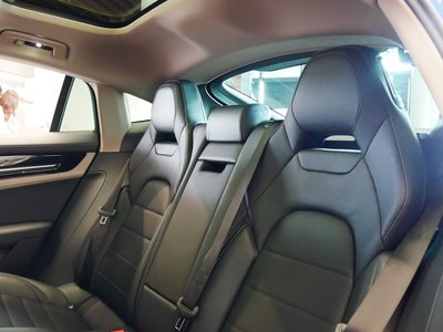 PORSCHE PANAMERA - 9