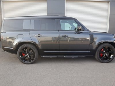 LAND ROVER DEFENDER - 9