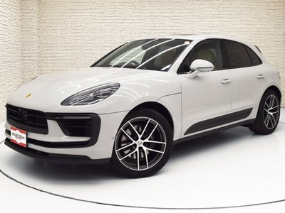 PORSCHE MACAN - 5