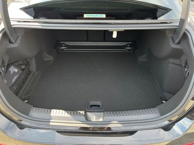 MERCEDES-BENZ E-CLASS - 6