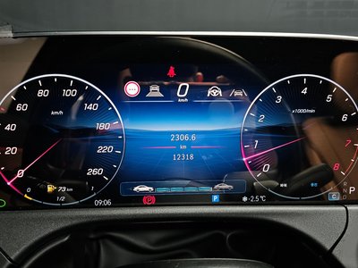 MERCEDES-BENZ E-CLASS - 8