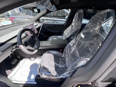 TESLA MODEL Y - 9