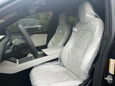 TESLA MODEL Y - 8