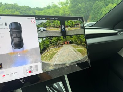 TESLA MODEL Y - 9