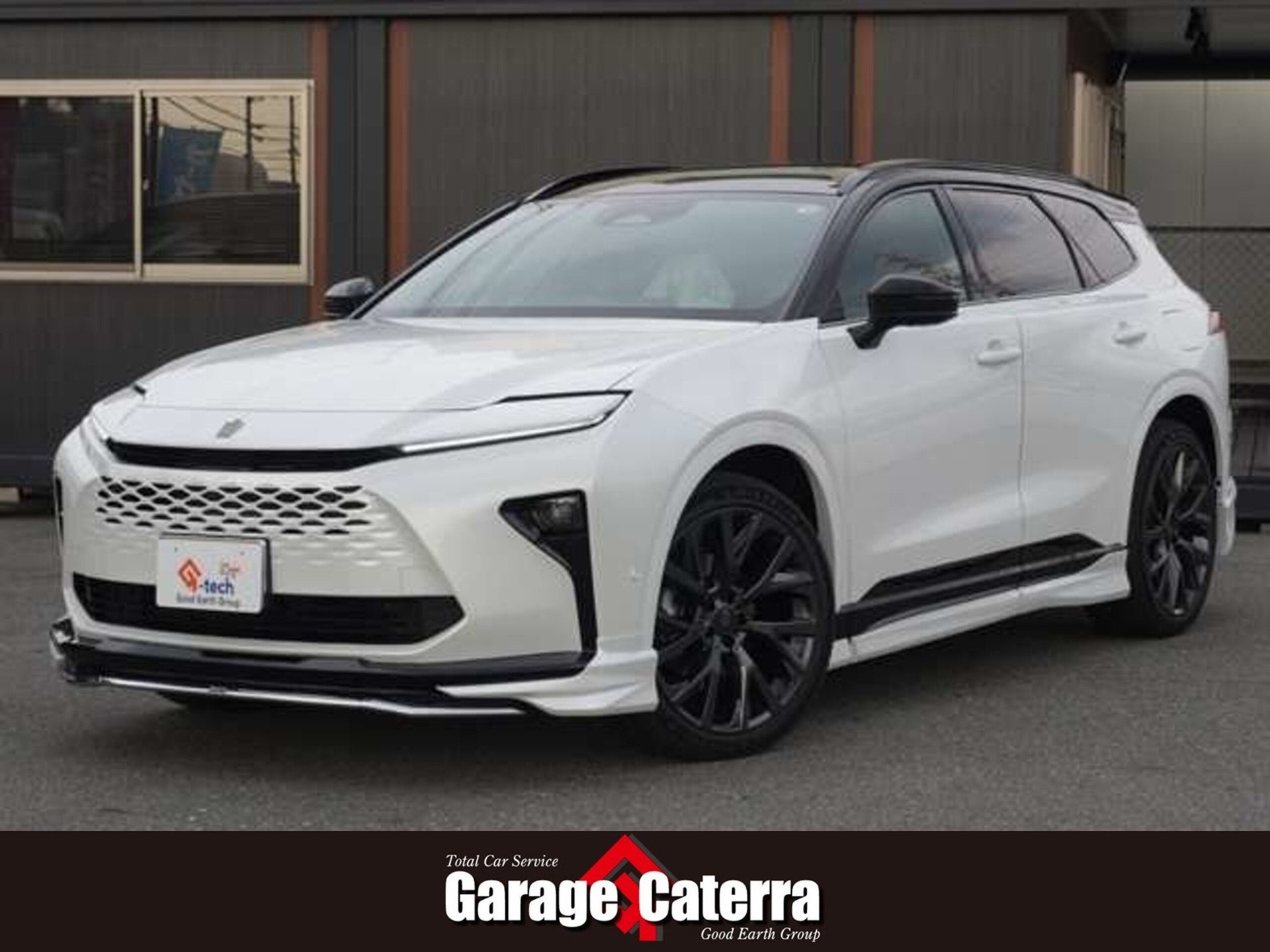 TOYOTA CROWN ESTATE - View 1