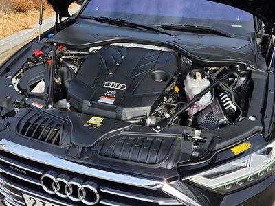 AUDI A8 - 5