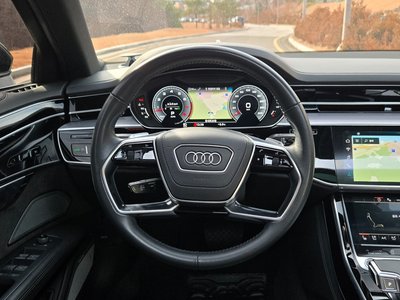 AUDI A8 - 9