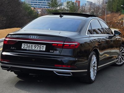 AUDI A8 - 4