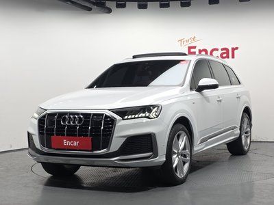 AUDI Q7 - 1