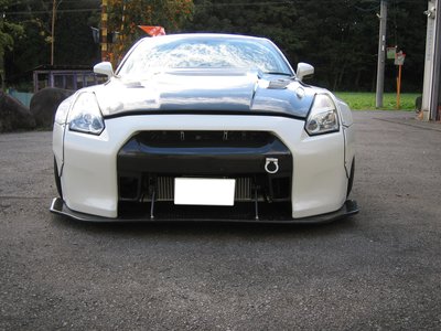 NISSAN GT-R