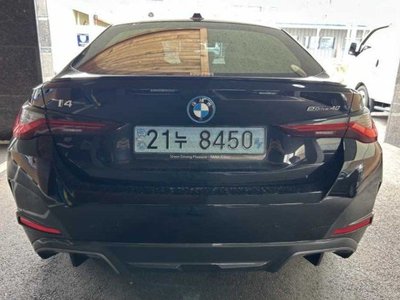 2022 BMW I4 photo 5