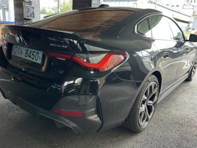 2022 BMW I4 photo 2