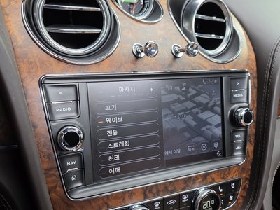 صورة مصغرة 16 لـ 2018 Bentley BENTAYGA