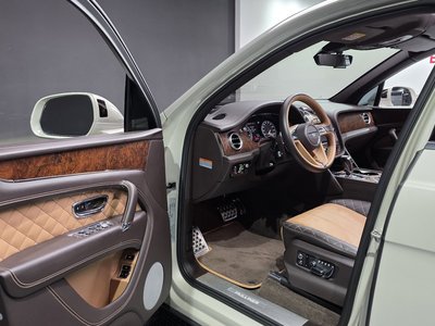 2018 Bentley BENTAYGA photo 10